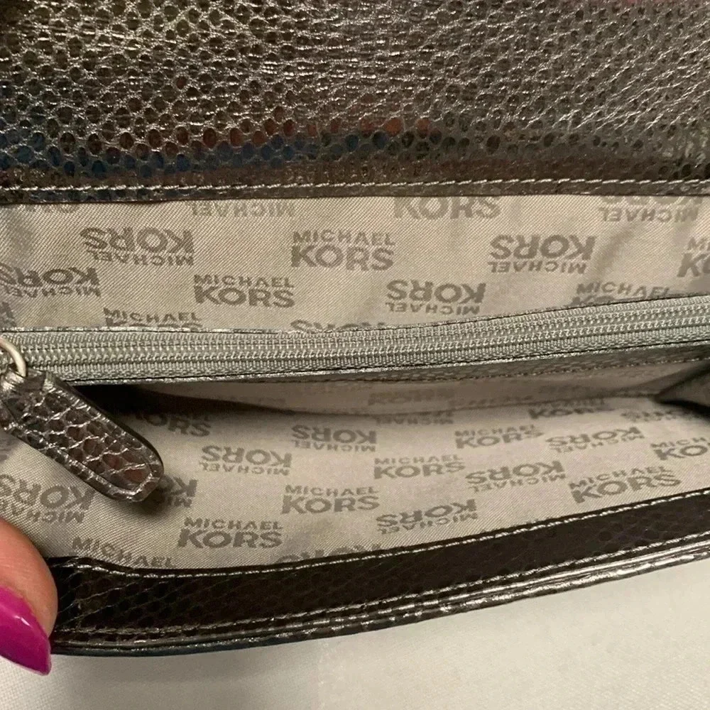 MICHAEL KORS Wallet, NWOT. - Picture 5 of 5